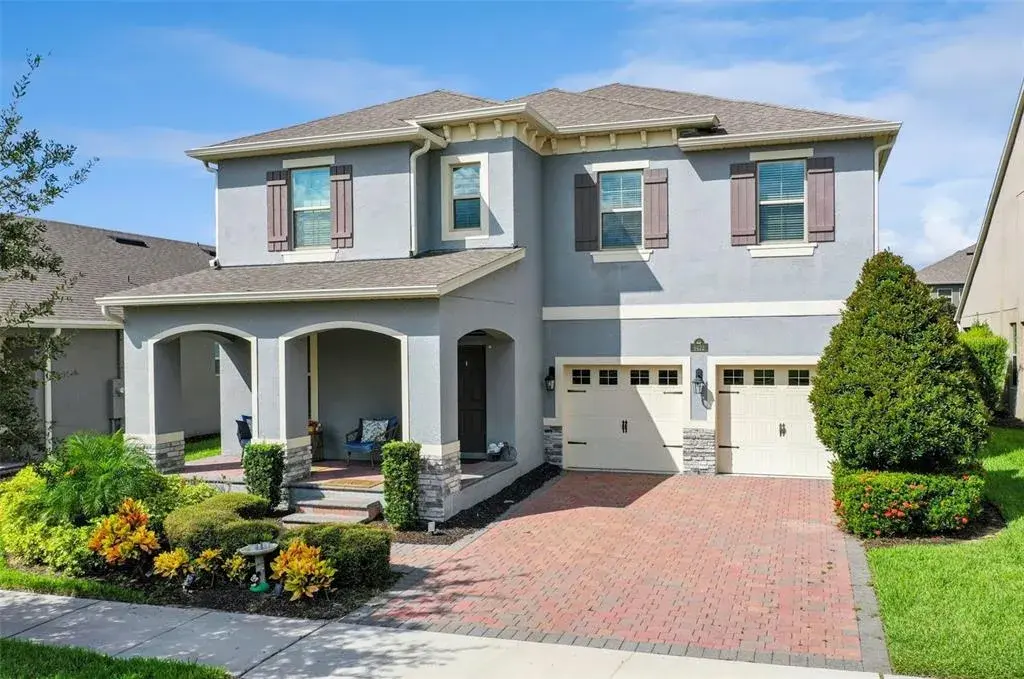 Nearly NEW 5 Bedroom Home