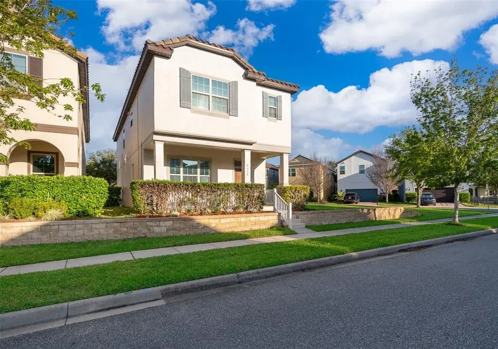 Corner oversized lot