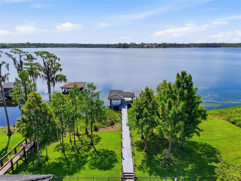 Lakefront Estate on Lake Speer