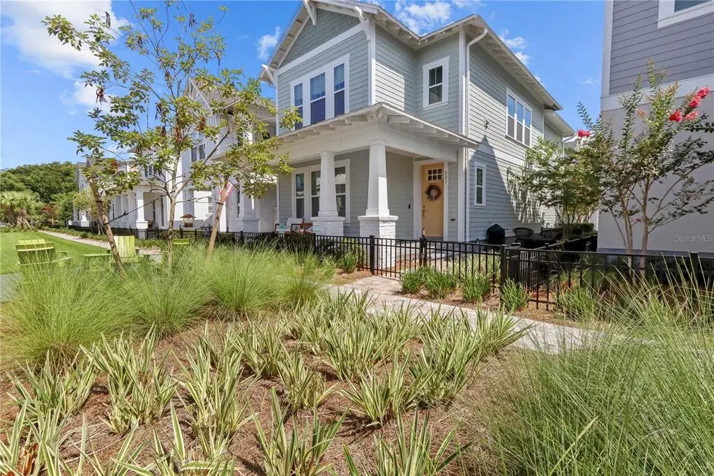 Property for sale at 923 COLIE ALLEY, WINTER GARDEN, FL, 34787