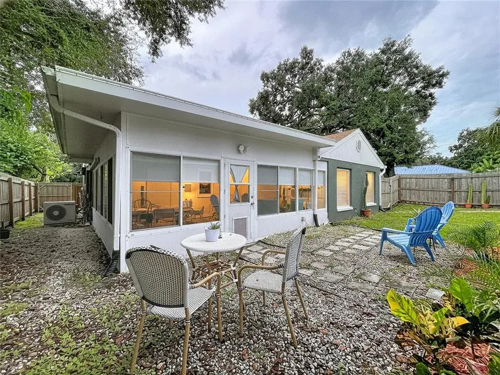 Property for sale at 611 W HENRY AVENUE, TAMPA, FL, 33604