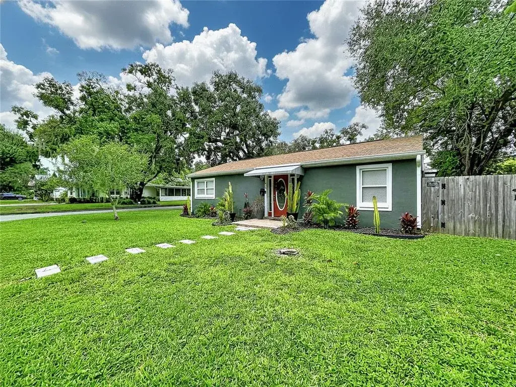 Property for sale at 611 W HENRY AVENUE, TAMPA, FL, 33604