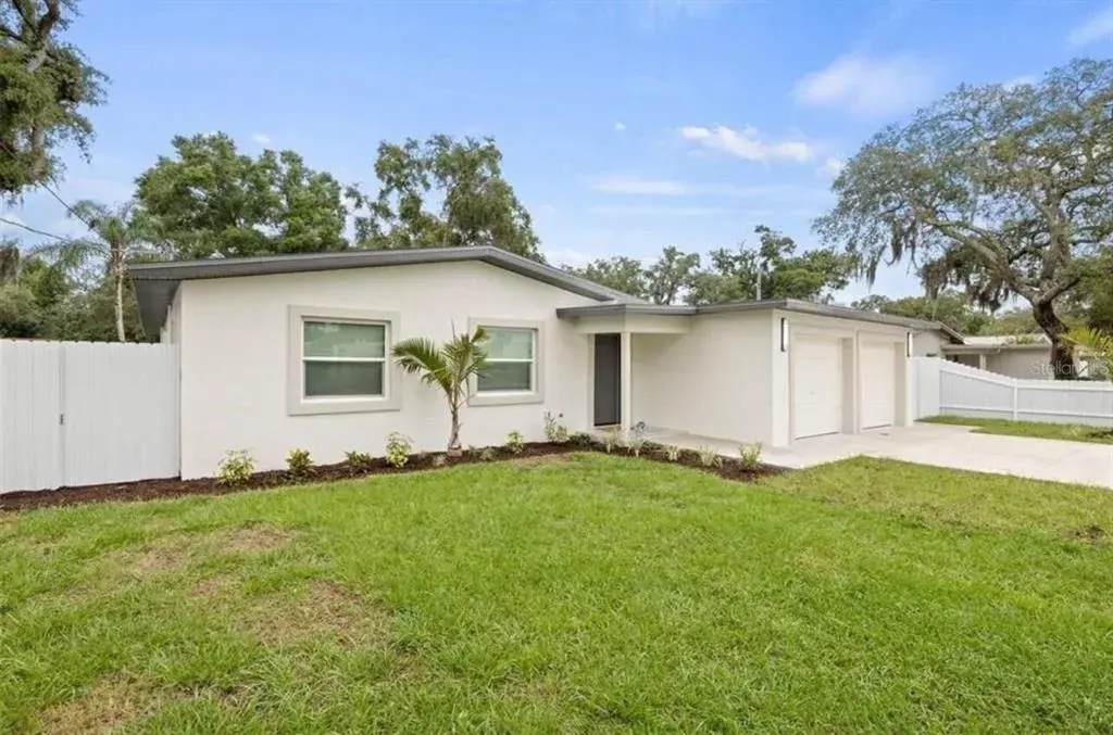 Property for sale at 817 W BOUGAINVILLEA AVENUE, TAMPA, FL, 33612