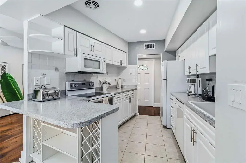 Property for sale at 8006 N OLA AVENUE, TAMPA, FL, 33604