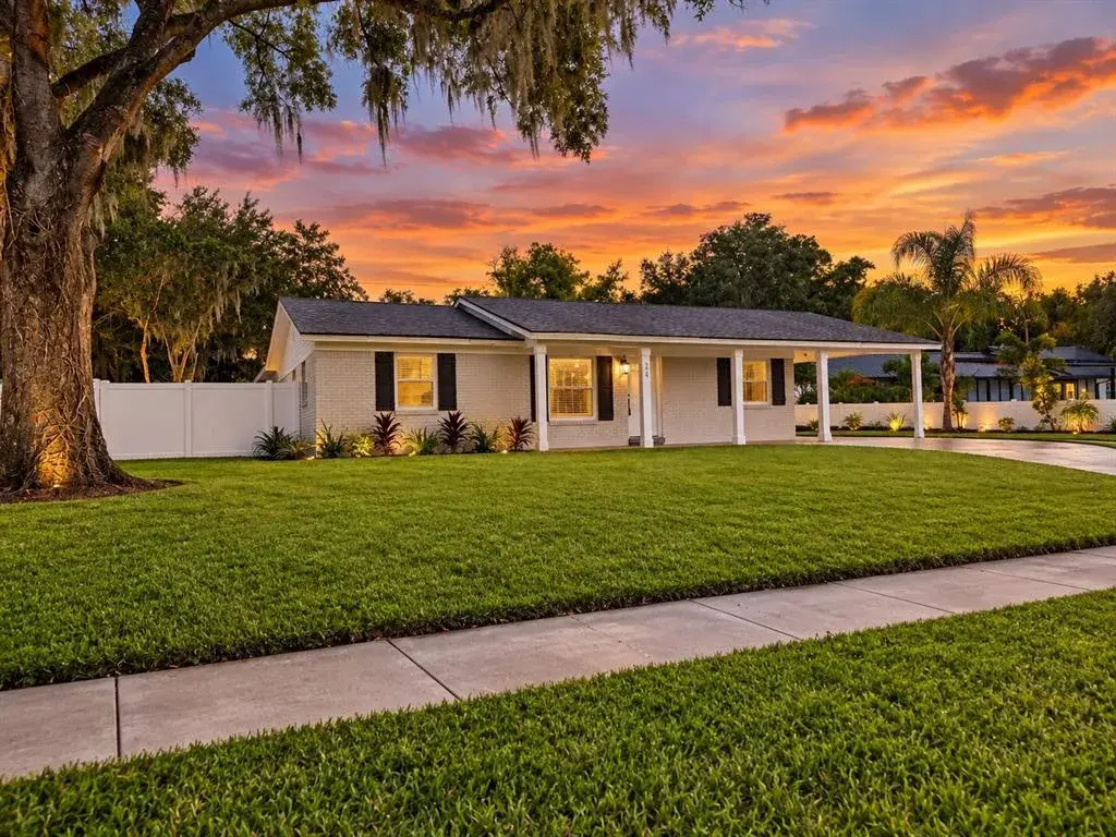 Property for sale at 24 W GARDEN AVENUE, WINTER GARDEN, FL, 34787