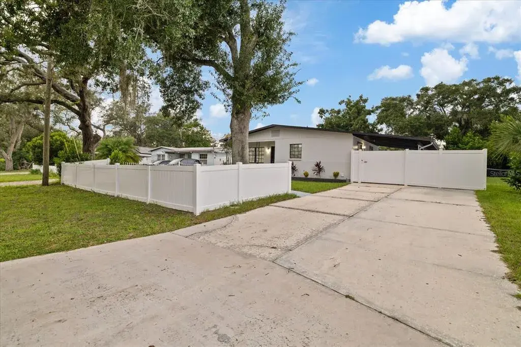 Property for sale at 9410 N VALLE DRIVE, TAMPA, FL, 33612