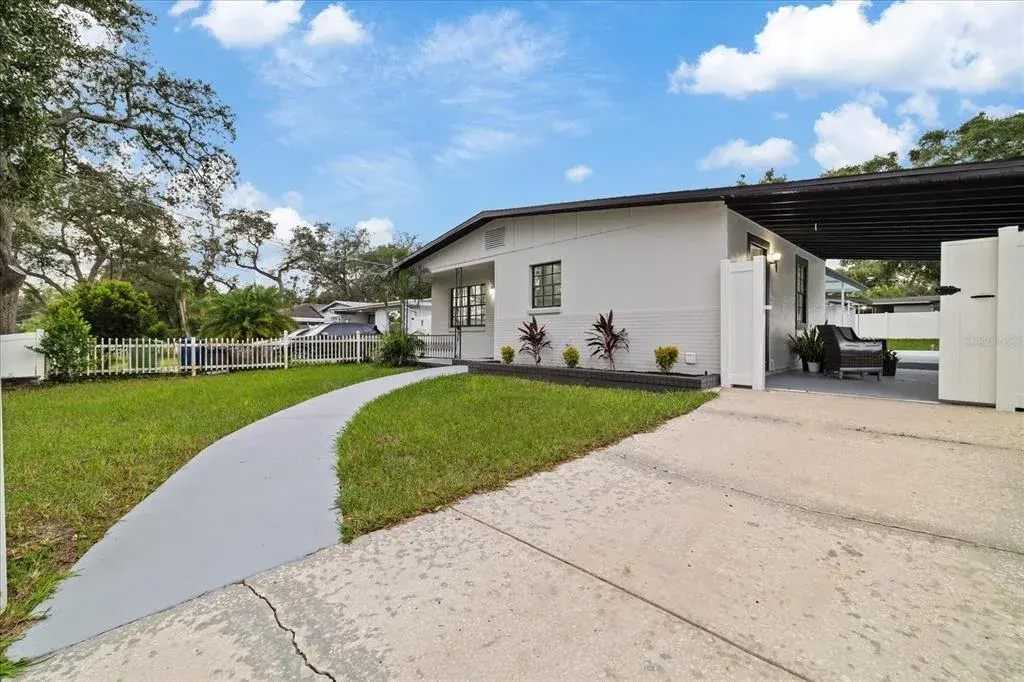 Property for sale at 9410 N VALLE DRIVE, TAMPA, FL, 33612