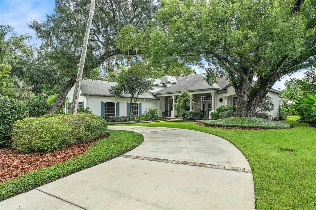 Plenty of parking with the circular driveway
