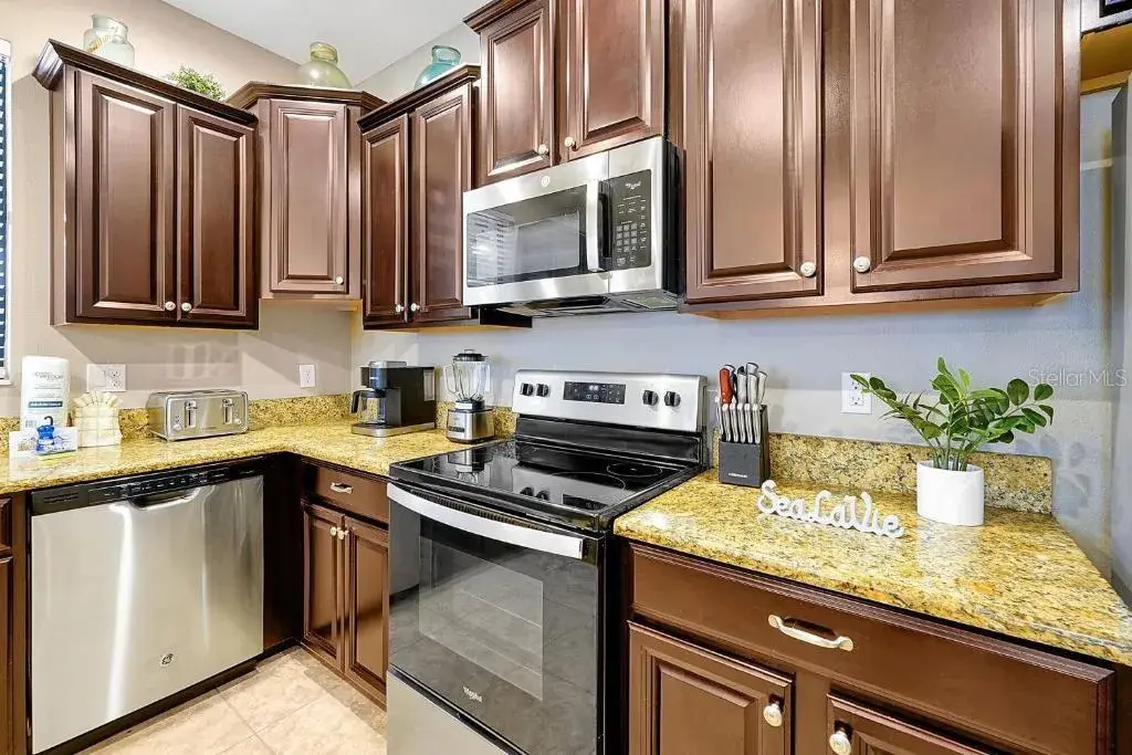 Property for sale at 1452 MYRTLEWOOD STREET, DAVENPORT, FL, 33896