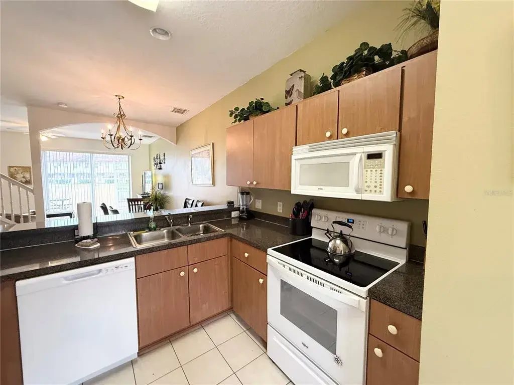 Property for sale at 1213 S BEACH CIRCLE, KISSIMMEE, FL, 34746