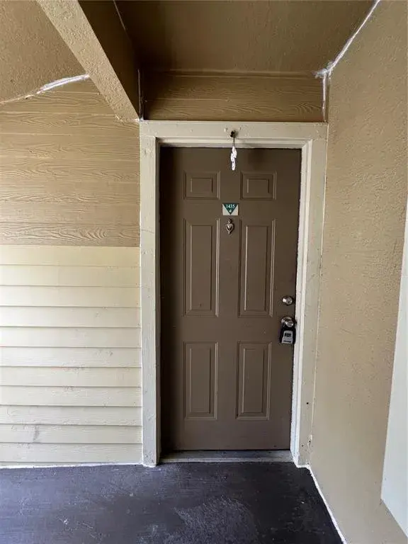 VIRTUALLY STAGED