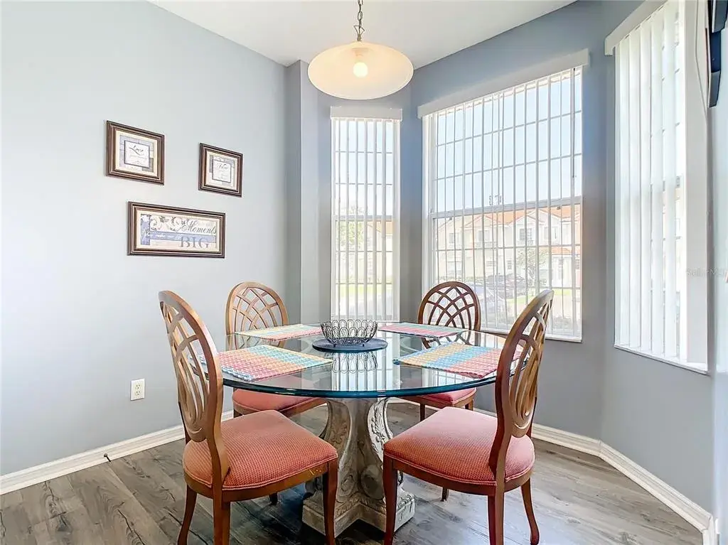 Bright breakfast nook