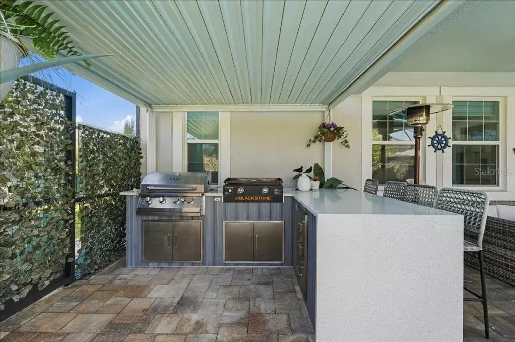 Outdoor Kitchen
