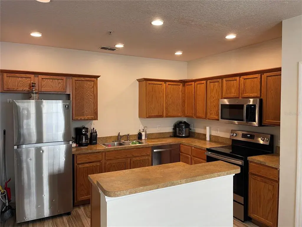Property for sale at 2024 CYPRESS BAY BOULEVARD, KISSIMMEE, FL, 34743