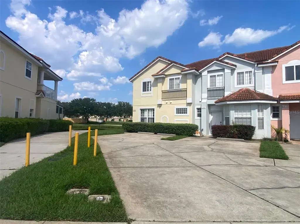 Property for sale at 1282 S BEACH CIRCLE, KISSIMMEE, FL, 34746