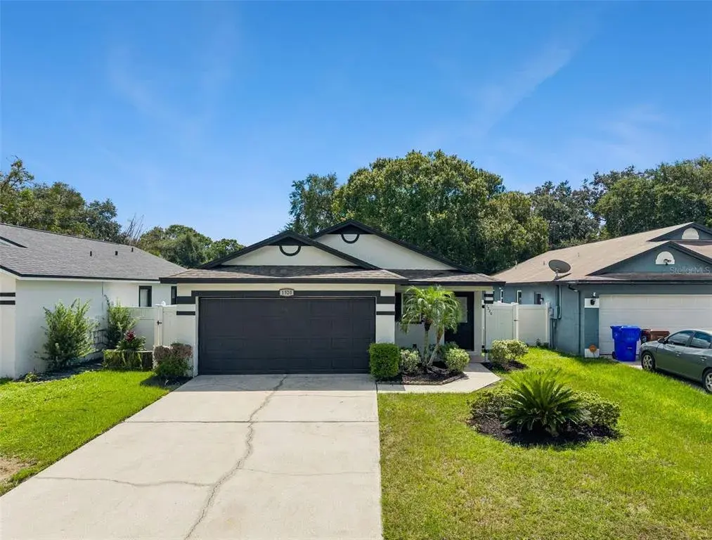 Property for sale at 1320 OAK GROVE COURT, KISSIMMEE, FL, 34744