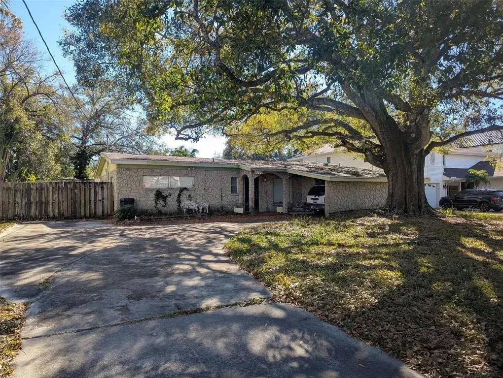 4110 W San Luis Street, Tampa, FL, 33629