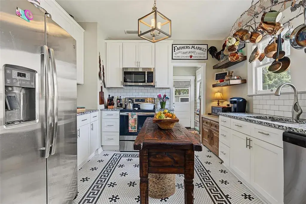 Property for sale at 809 E FLORA STREET, TAMPA, FL, 33604