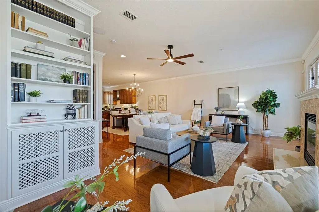 Property for sale at 114 E DAVIS BOULEVARD UNIT 4, TAMPA, FL, 33606