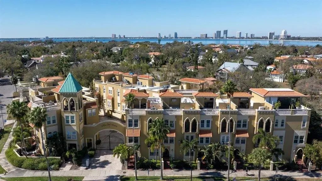 Property for sale at 114 E DAVIS BOULEVARD UNIT 4, TAMPA, FL, 33606