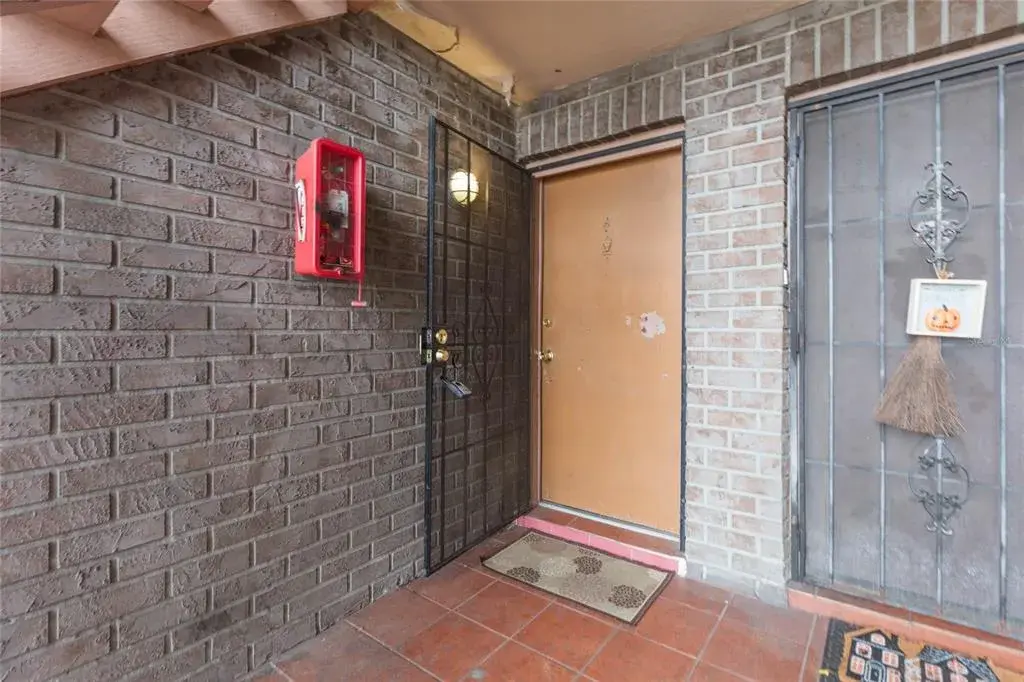 Property for sale at 9035 WESTCHESTER CIRCLE UNIT 133, TAMPA, FL, 33604