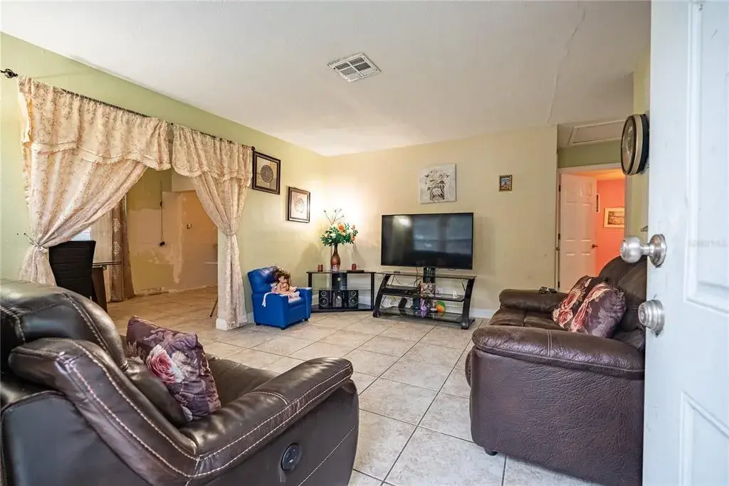 Property for sale at 1738 W COMANCHE AVENUE, TAMPA, FL, 33603