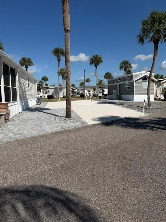 Property for sale at 9000 US HWY 192 UNIT 833, CLERMONT, FL, 34714