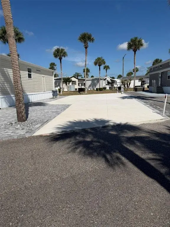 Property for sale at 9000 US HWY 192 UNIT 833, CLERMONT, FL, 34714