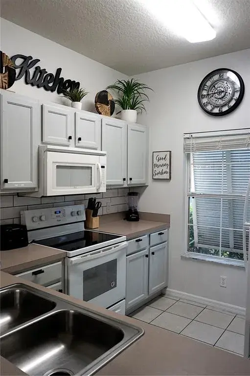 Property for sale at 8529 BAY LILLY LOOP, KISSIMMEE, FL, 34747