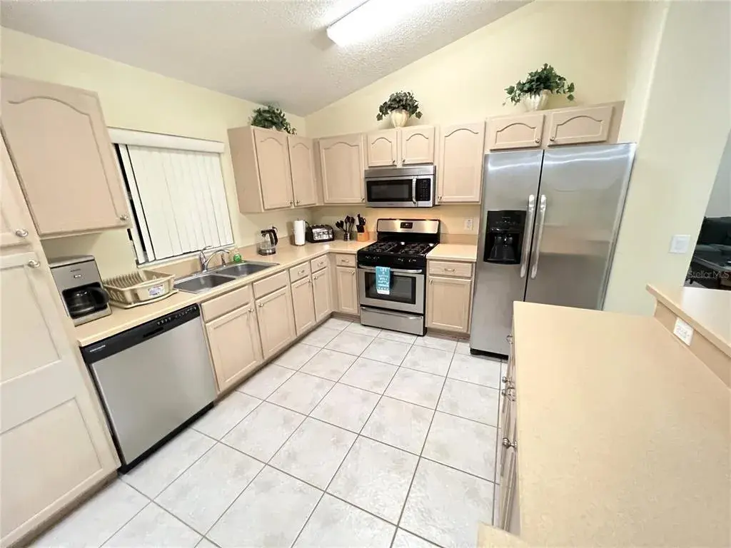 Spacious Kitchen