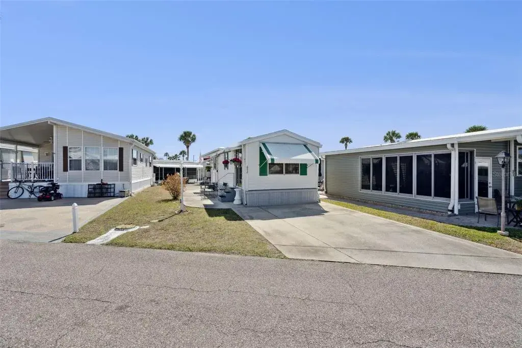 Driveway with ample parking