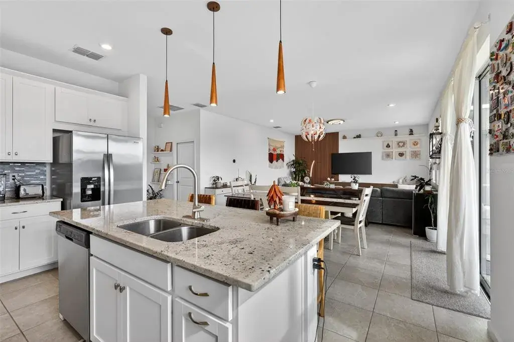 Property for sale at 1181 LAKESHORE BREEZE PLACE, KISSIMMEE, FL, 34747