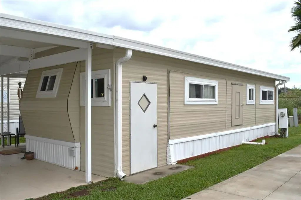Property for sale at 9000 US HWY 192 UNIT 52, CLERMONT, FL, 34714