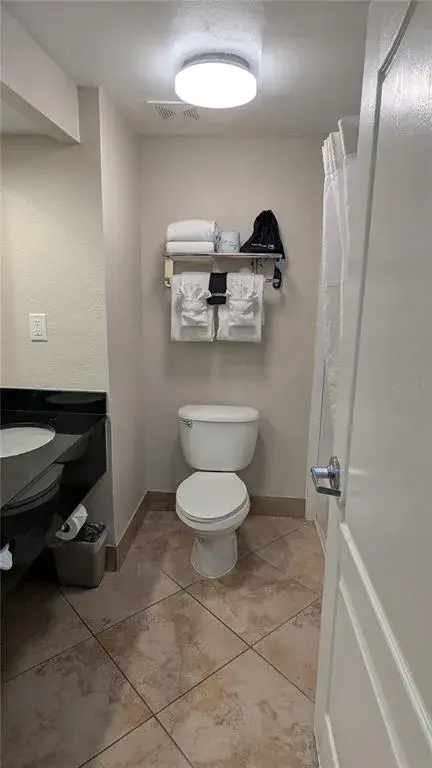 Property for sale at 3000 MAINGATE LANE UNIT 421, KISSIMMEE, FL, 34747