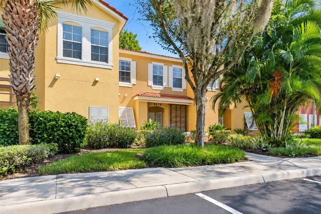 Property for sale at 8516 CRYSTAL COVE LOOP, KISSIMMEE, FL, 34747