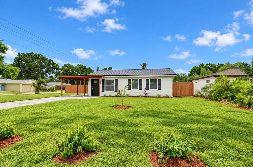 Property for sale at 4000 W WALLACE AVENUE, TAMPA, FL, 33611