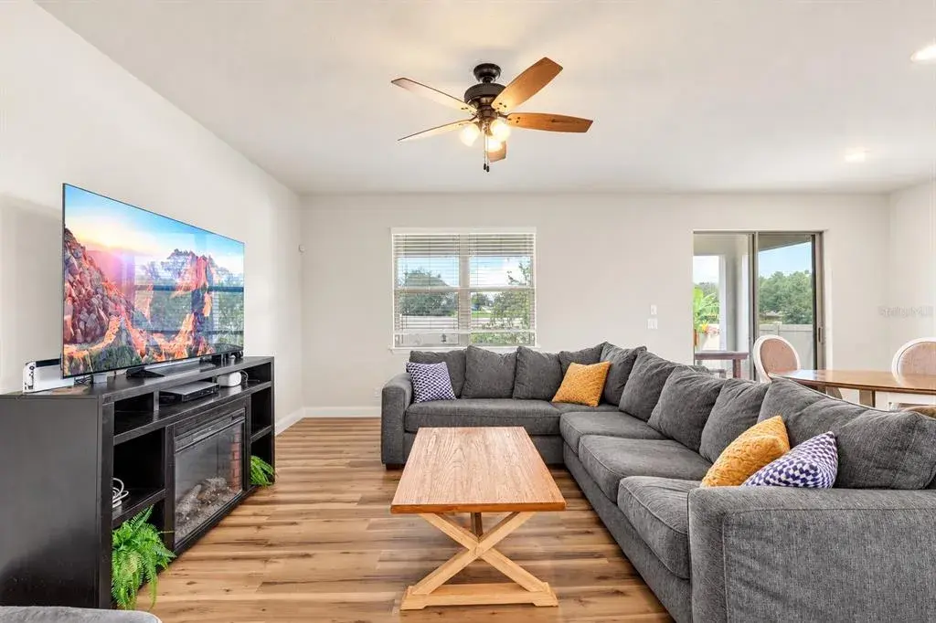 Property for sale at 272 CITRUS ISLE LOOP, DAVENPORT, FL, 33837