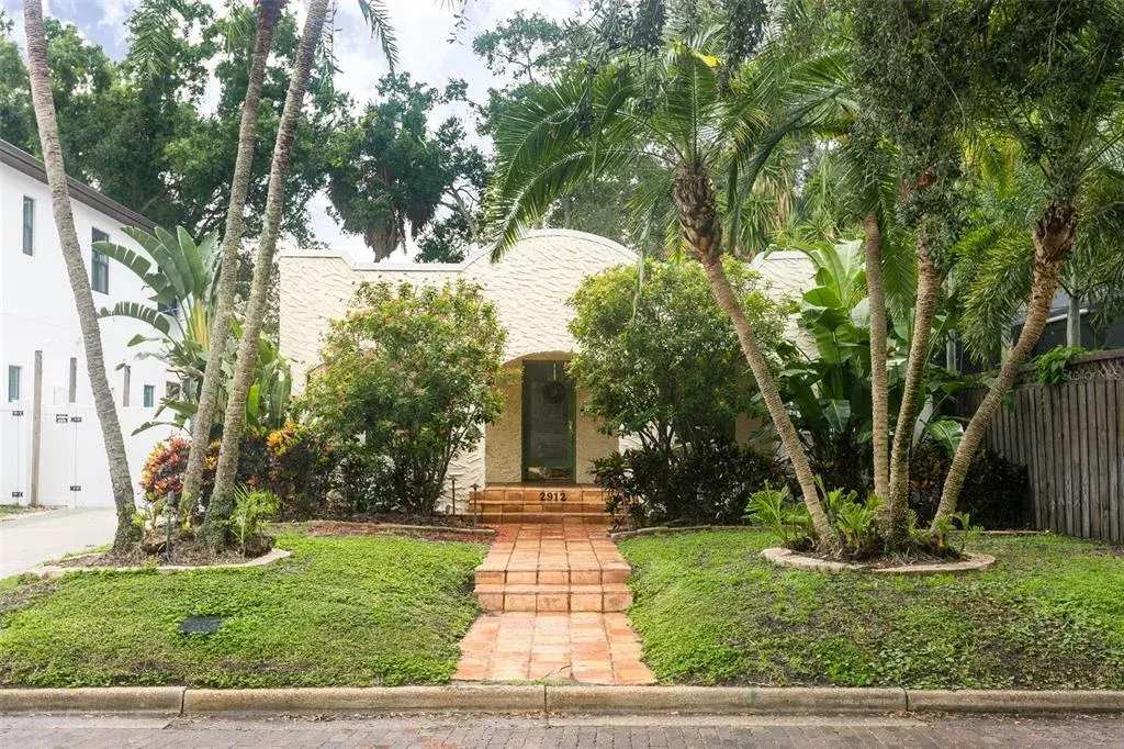 Property for sale at 2912 W NEPTUNE STREET, TAMPA, FL, 33629