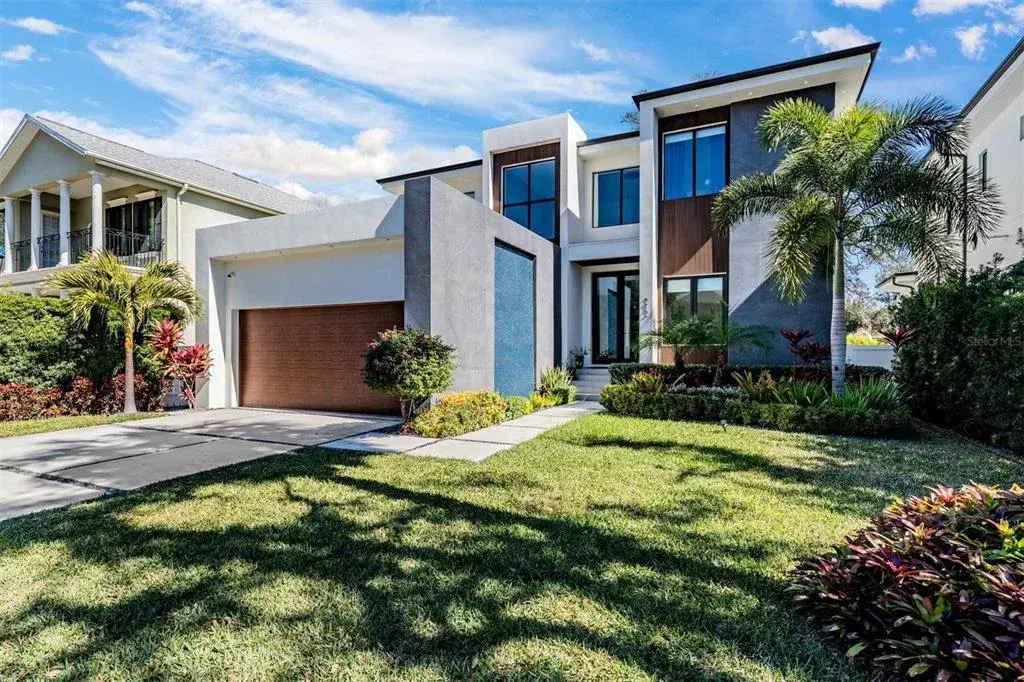 Property for sale at 212 S RENELLIE DRIVE, TAMPA, FL, 33609