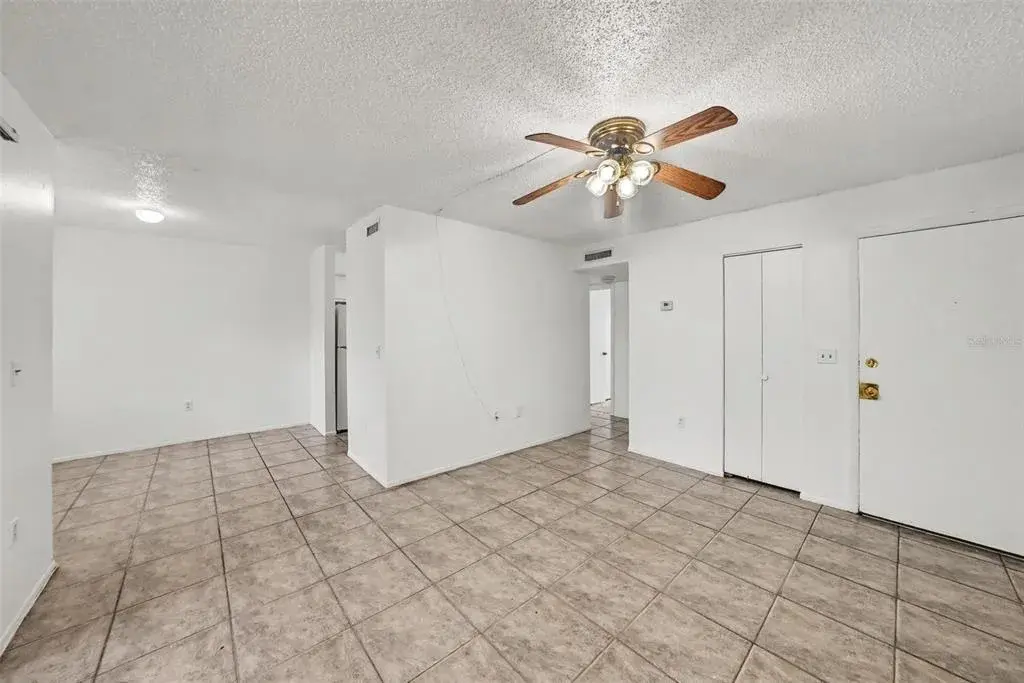 Property for sale at 305 E WELLINGTON COURT UNIT 64, TAMPA, FL, 33604