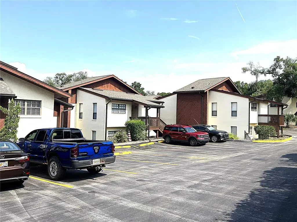 Lake Dot Villas