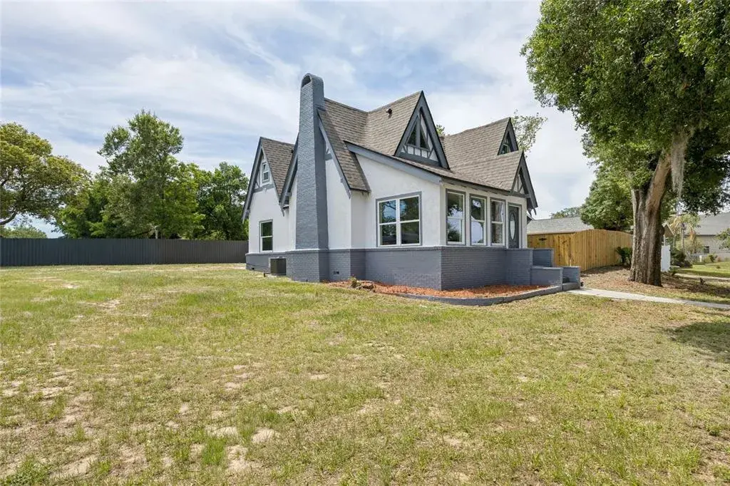 Property for sale at 1326 EAST AVENUE, CLERMONT, FL, 34711
