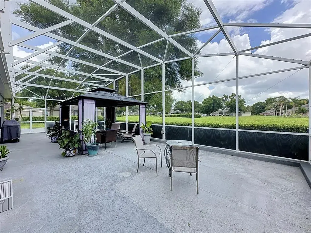 Very large Screened-In Patio