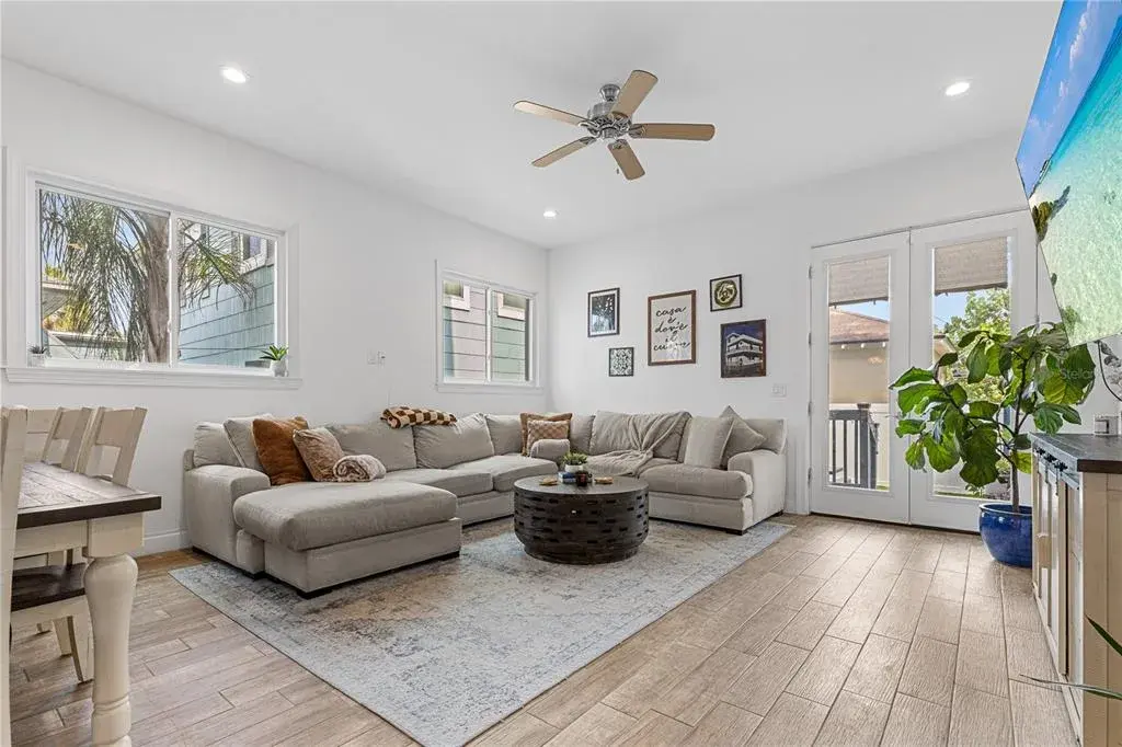 Property for sale at 2113 W CASS STREET UNIT 1, TAMPA, FL, 33606