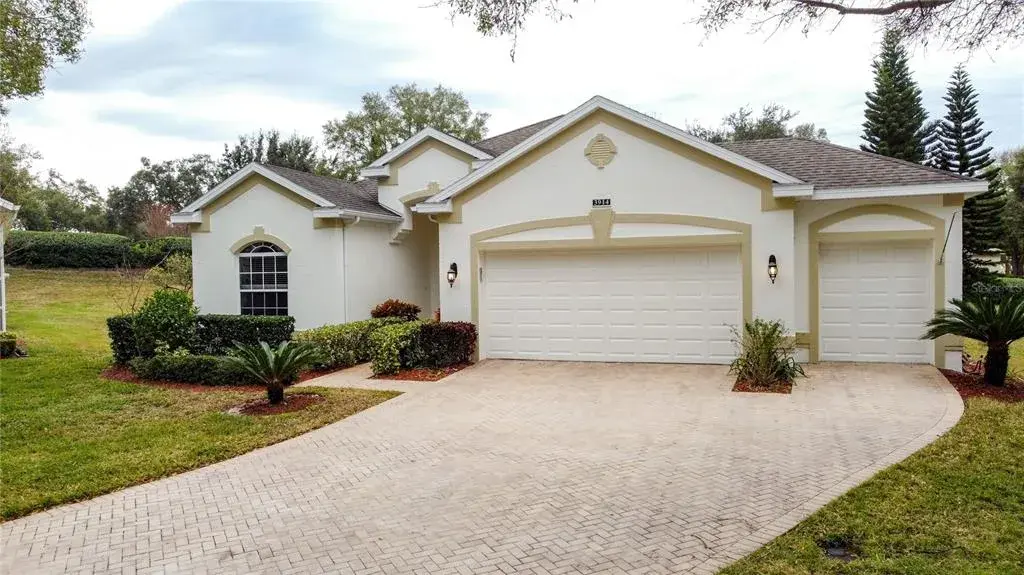 Front of 3914 Allamanda Ct