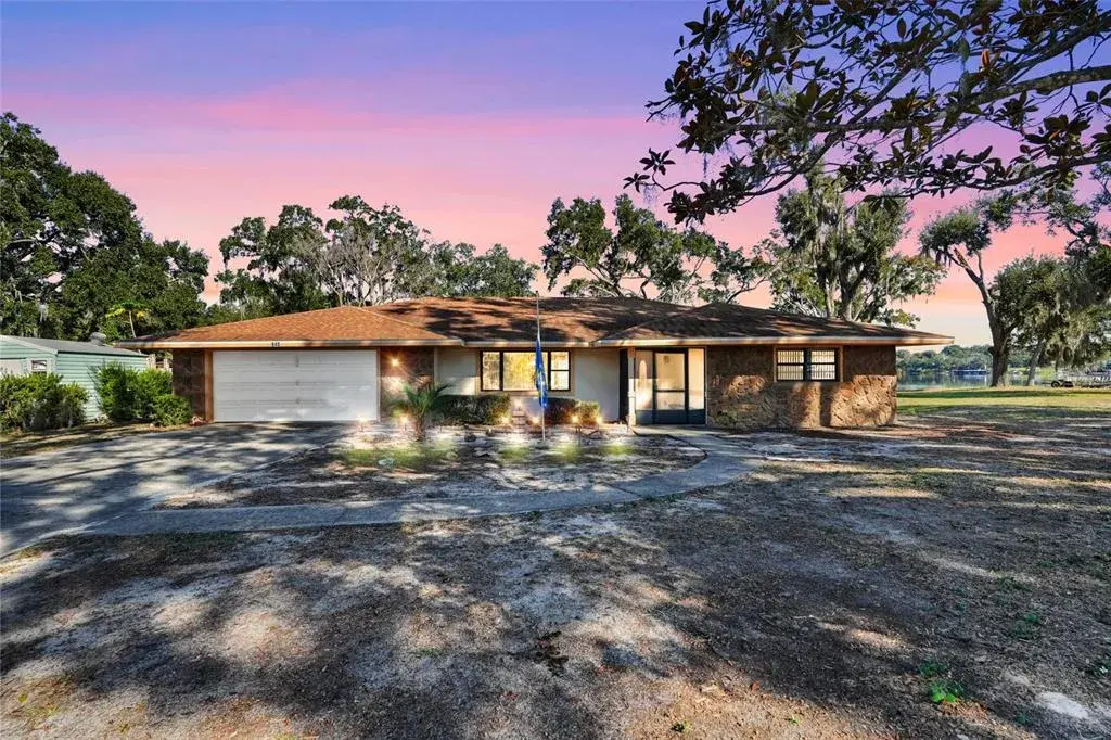 Welcome Home! This photo has virtually enhanced sky.