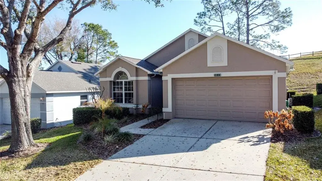 Front of 3513 Rollingbrook