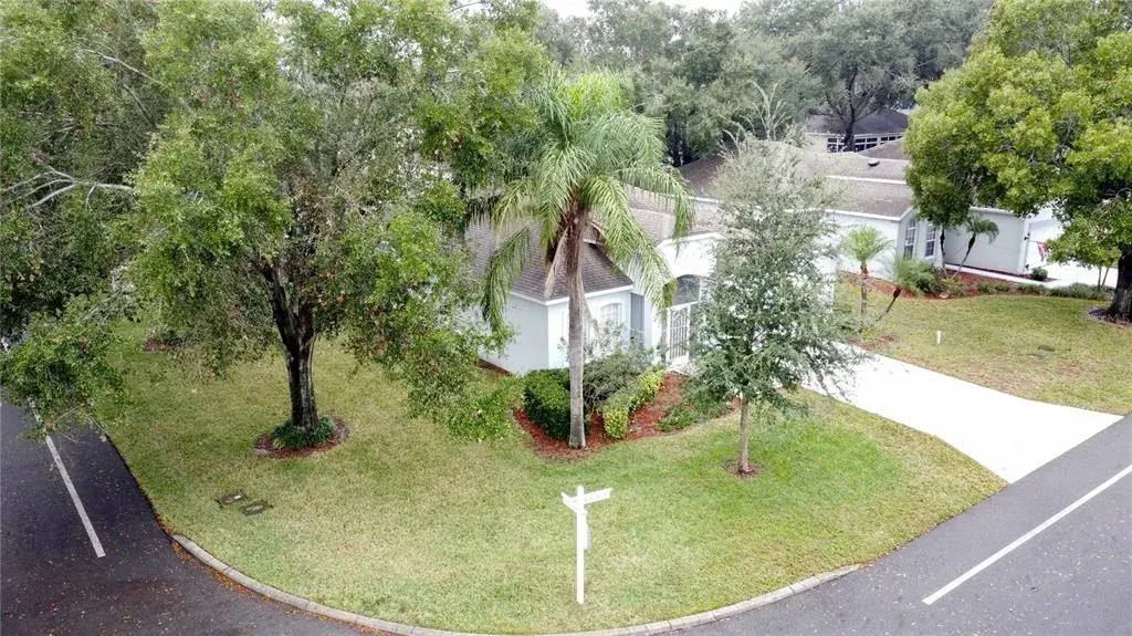 4246 Newland St IS ON A CORNER LOT