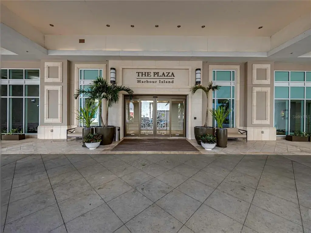 Property for sale at 450 KNIGHTS RUN AVENUE UNIT 405, TAMPA, FL, 33602