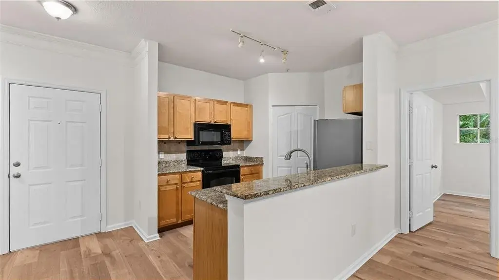STAGED DINING ROOM